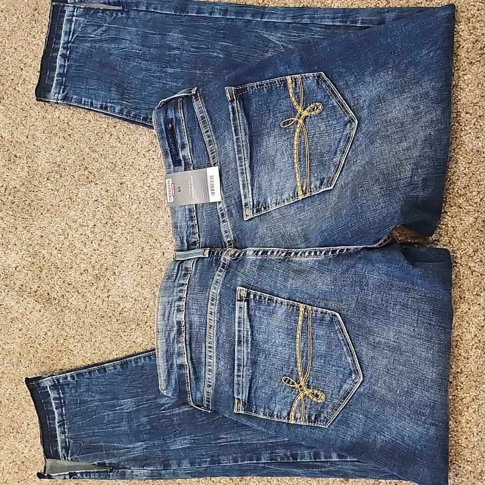 Denizen from Levi's Low Rise Deniem Jegging Crop. NWT! - Picture 5 of 6
